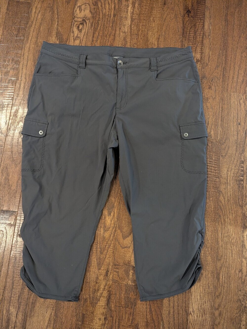 Eddie Bauer Horizon Collection Gray Hiking Capri Pants Trek Travel Pants Size 18